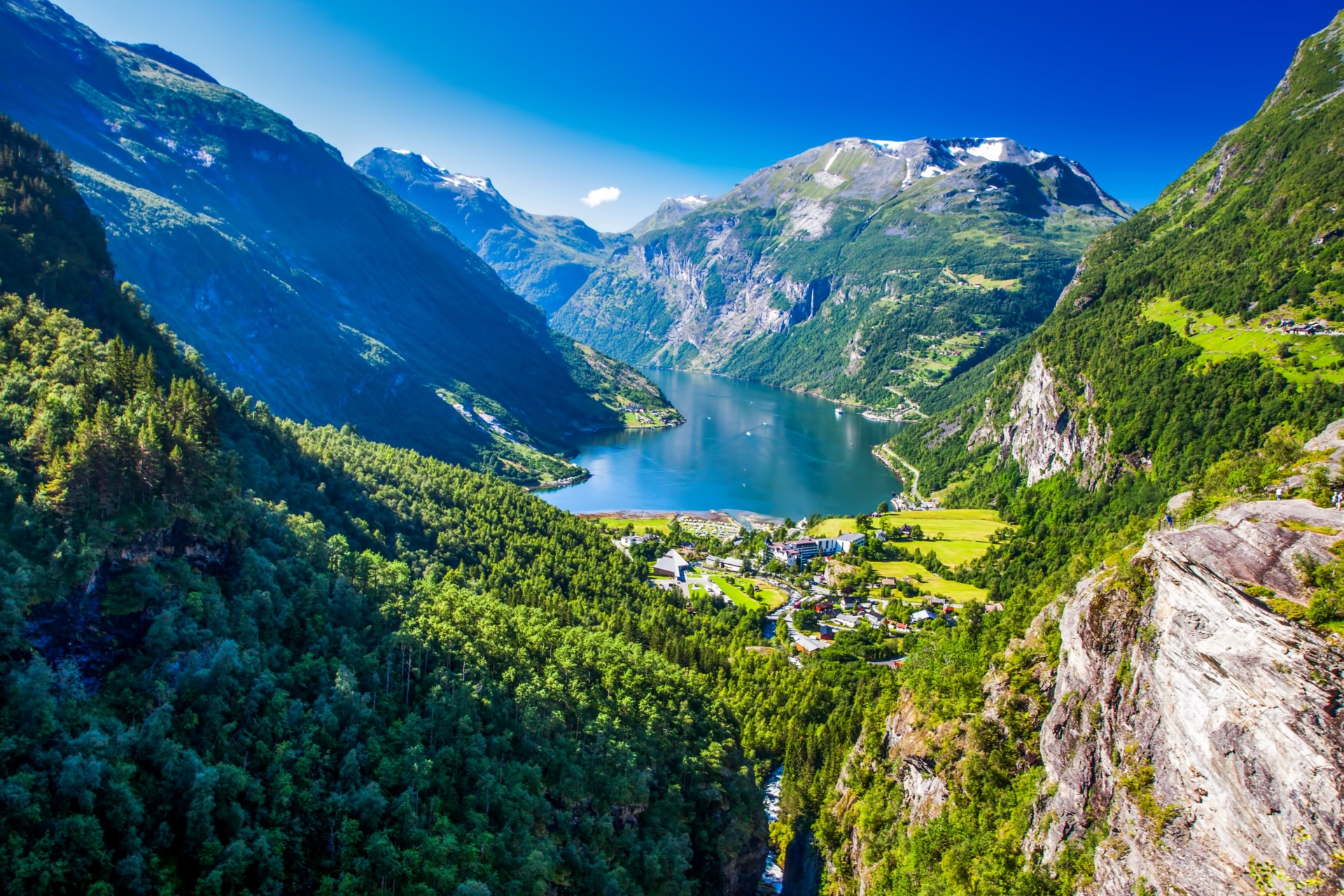 Vue panoramique sur le Geirangerfjord en Norvège